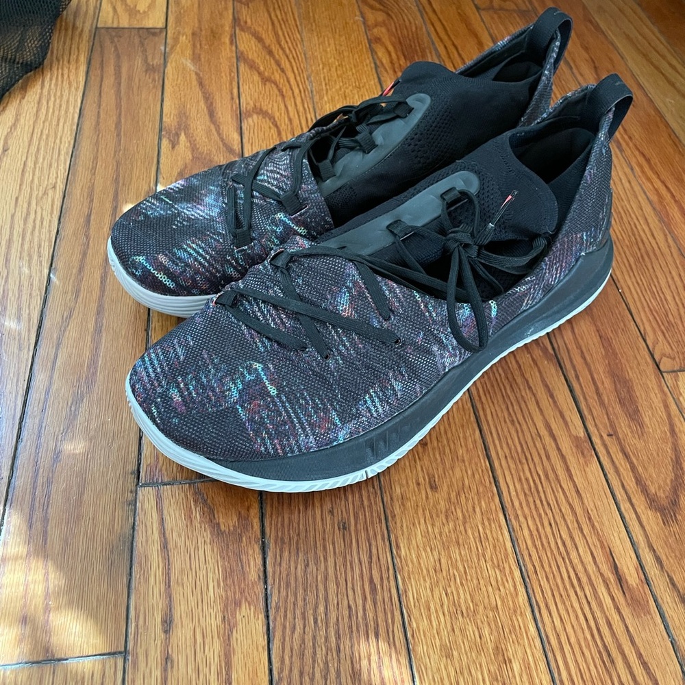 Curry 5 Tokyo night